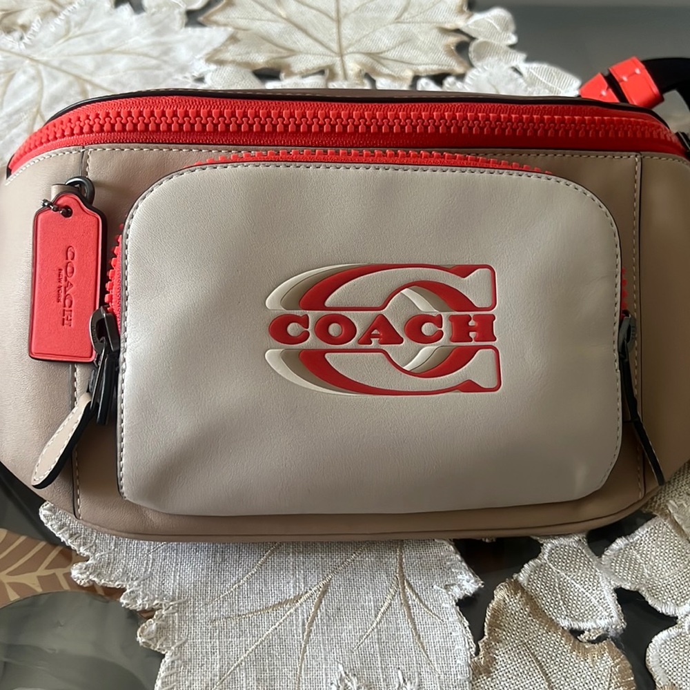 Brand New COACH leather Side Bag